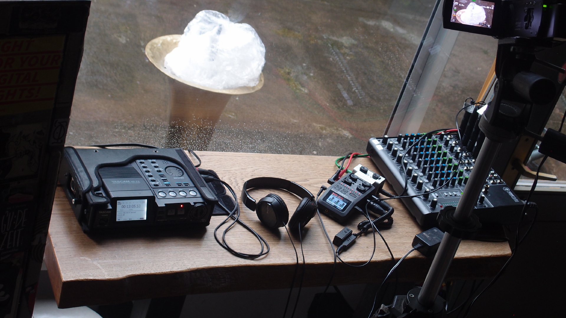 2021-08-23 Das Kleine Regen Rhythmus Orchester spielt 'Autonome Beats' (kein Regen) (Pappschachtel & Horn mit Plastiktte)