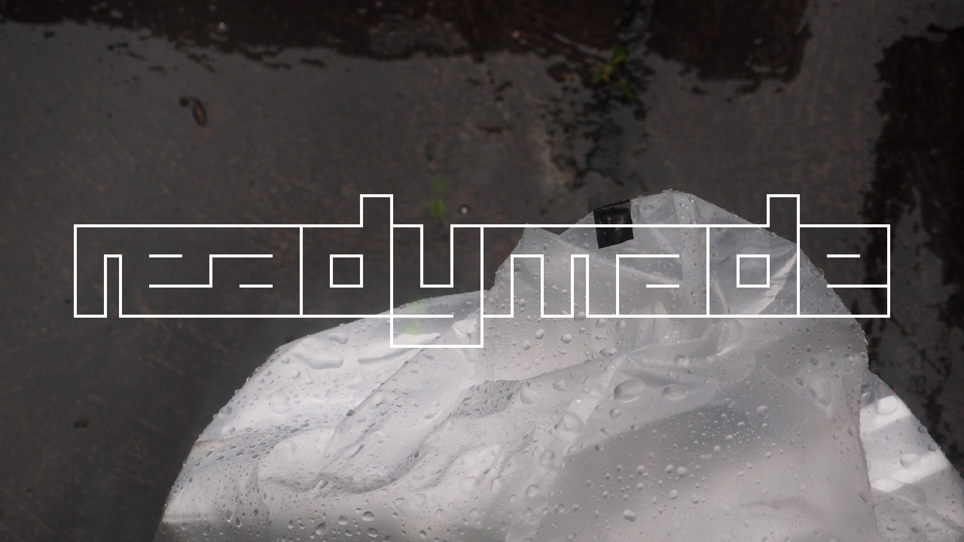 2021-11-04 Das Kleine Regen Rhythmus Orchester (5 Plastiktten) (Audio, Foto, Grafik)