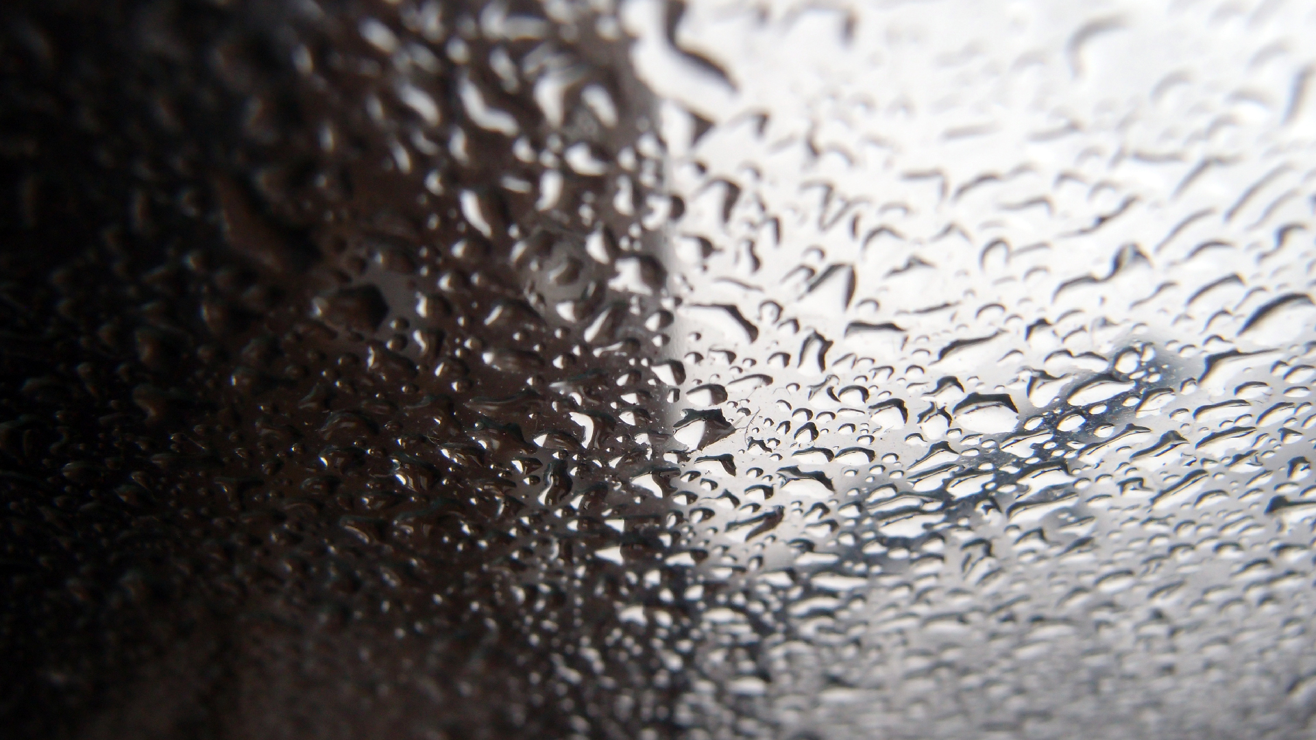 2022-02-08 Das Kleine Regen Rhythmus Orchester (Fensterglas einfach, im Bilderrahmen, II) (Audio, Video)