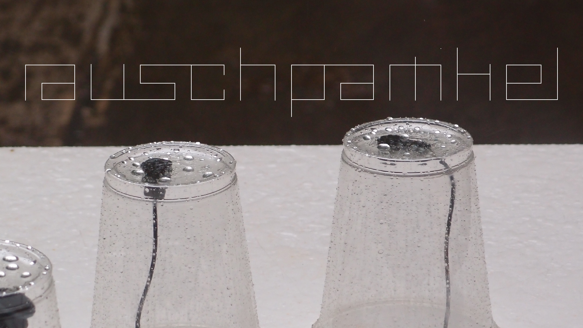 2022-05-17 Das Kleine Regen Rhythmus Orchester (Plastebecher aufm Tisch) (Audio, Video)