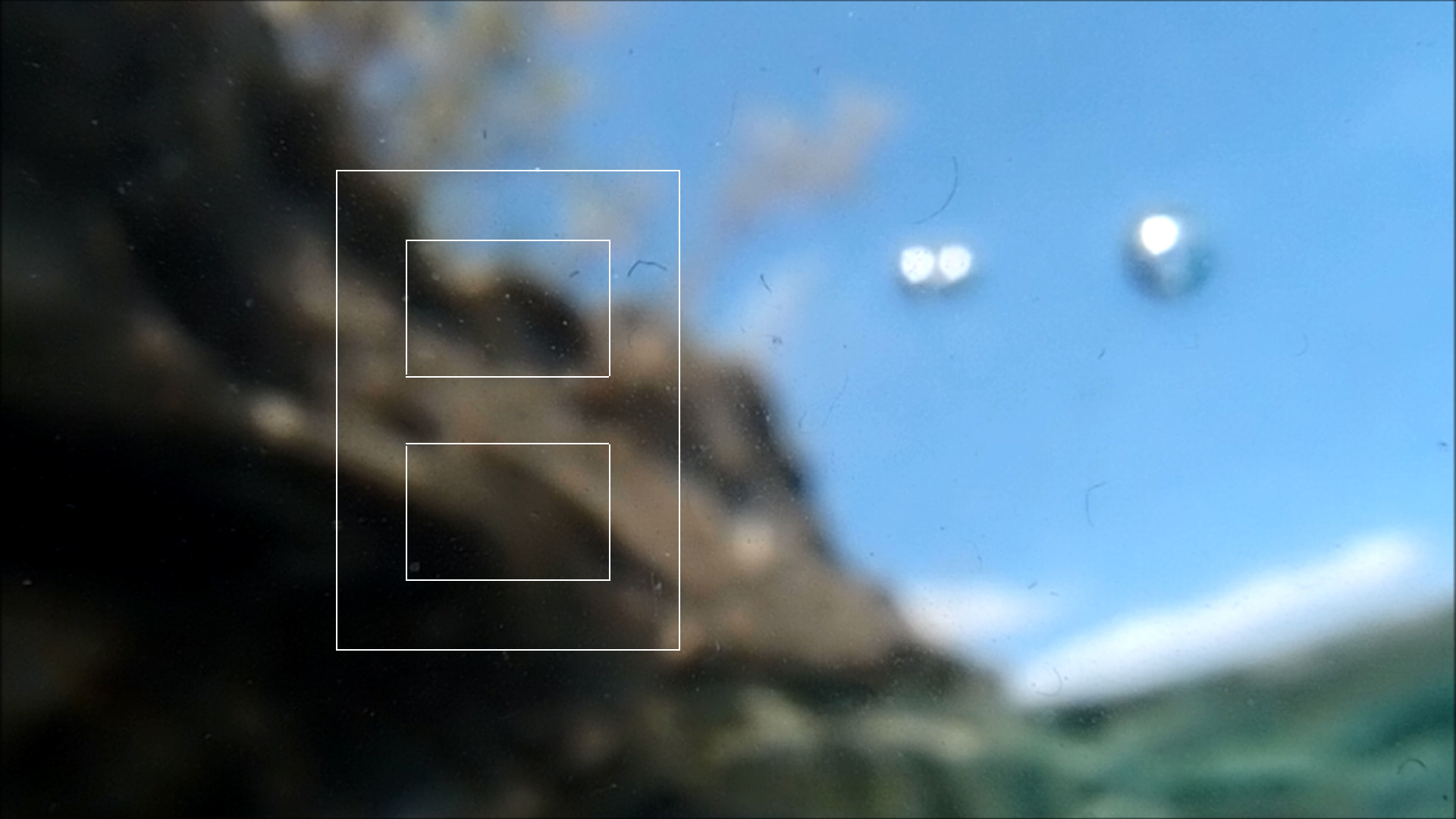 2022-04-14 Am Strand und im Wasser (Quallenvideo, Stills & Numbers) (Typo Grafik, Video)