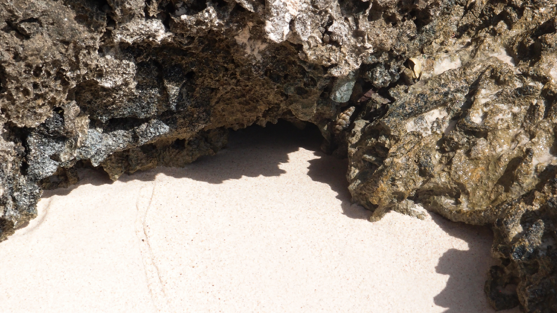 2022-04-15 Playa Kalki (am Strand und im Wasser) (Foto, Video)