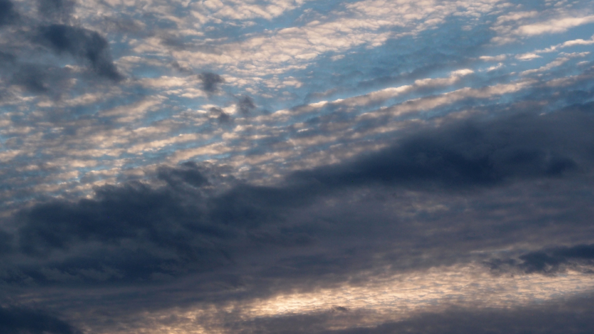 2022-07-16 01 Uhr 30 dkrro (Dachflchenfenster) (Fieldrecording Audio)