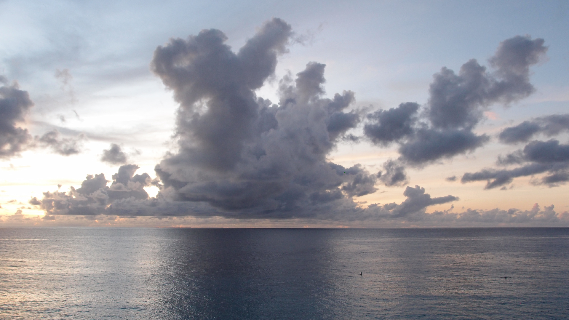 2022-10-27 15 Uhr 58 Wolken und Wellen (Foto, Video)