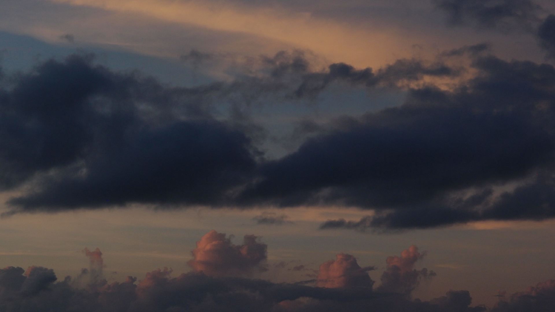 2022-10-27 15 Uhr 58 Wolken und Wellen (Foto, Video)