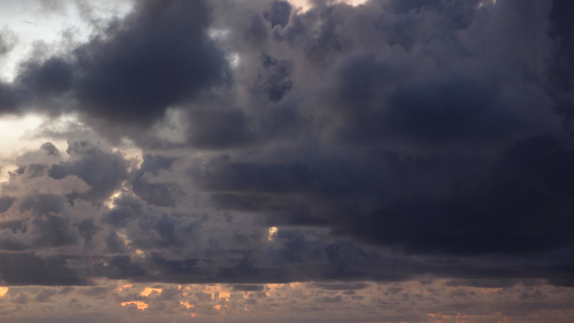 2022-10-27 15 Uhr 58 Wolken und Wellen (Foto, Video)