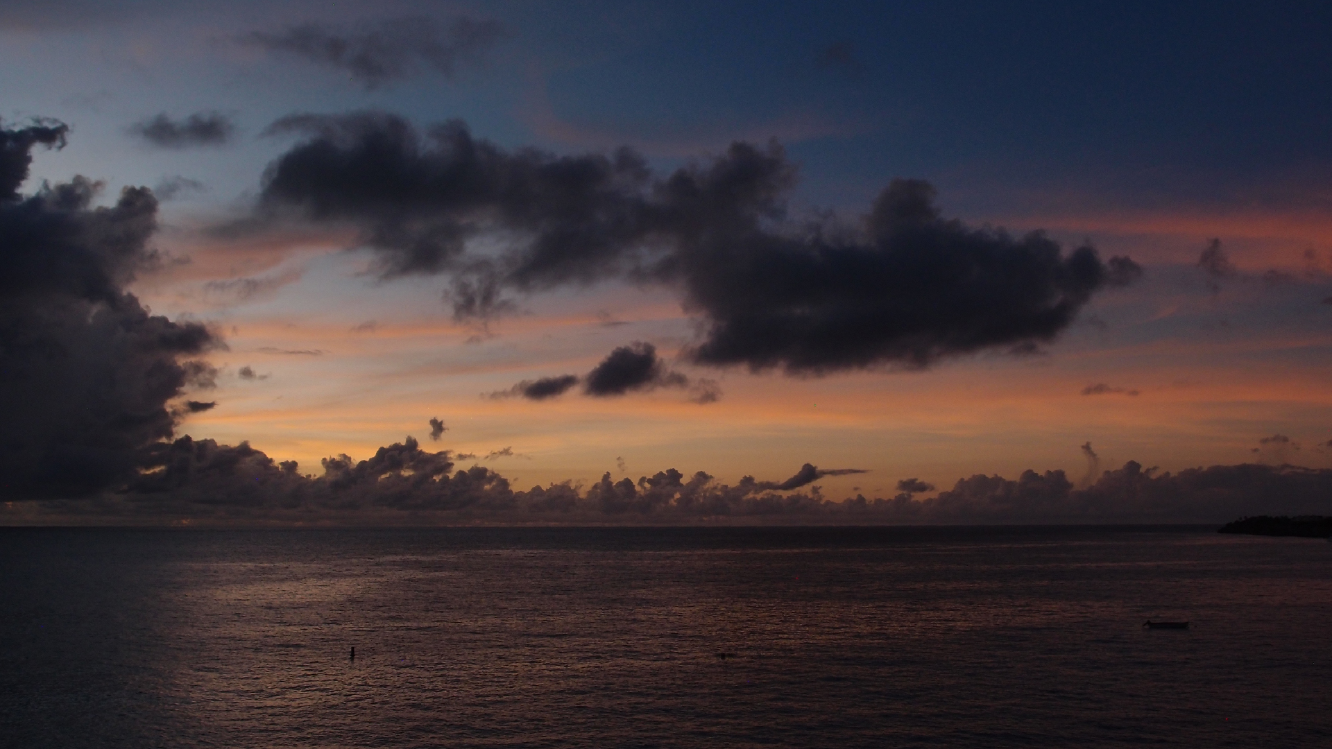 2022-10-27 15 Uhr 58 Wolken und Wellen (Foto, Video)
