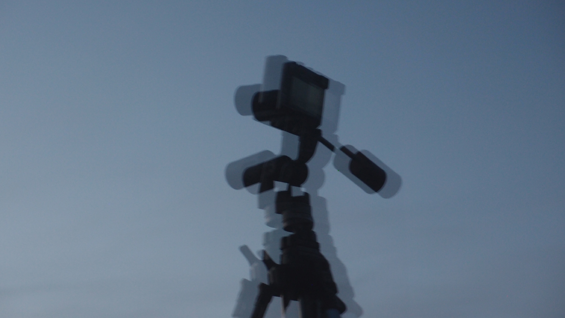 2022-07-12 19 uhr 05 When The Night Comes Falling From The Skies (Audio, Video)